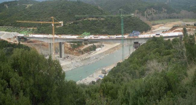 Panorama 02-.JPG